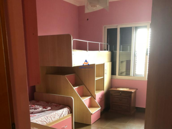 Tirane, jepet me qera apartament 2+1 Kati 5, 90 m² 650 € (RRUGA E DIBRES)
