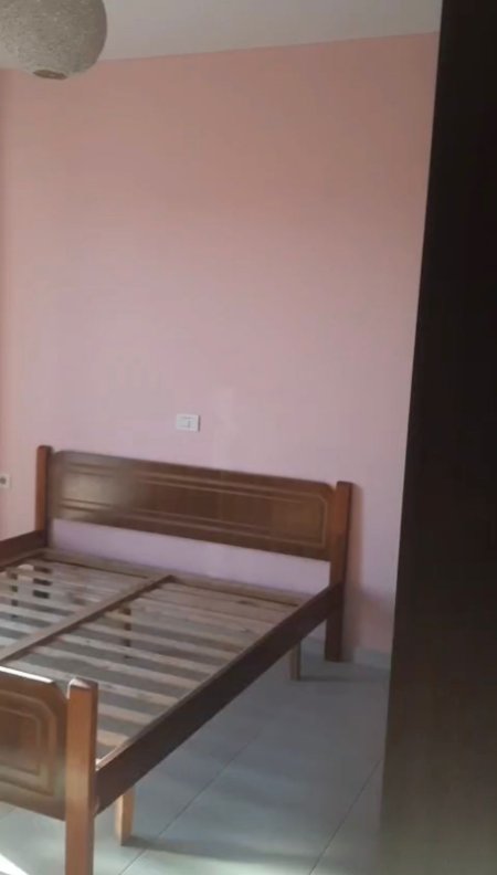 Tirane, jepet me qera shtepi 2+1 Kati 2, 90 m² 350 € (Kodra e Priftit)