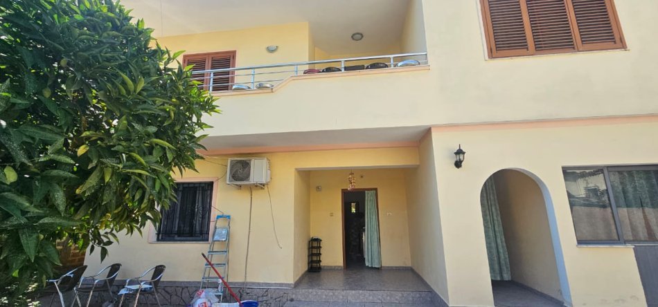 Tirane, jepet me qera shtepi 1+1 Kati 1, 65 m² 450 € 