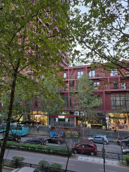 Tirane, jepet me qera apartament 2+1 Kati 2, 59 m² 550€ per banim, 600€ per biznes