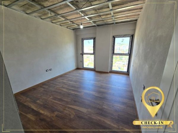 Tirane, shitet apartament 2+1+Aneks+Ballkon Kati 8, 102 m² 142.800 € (Porcelan)