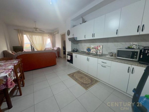 Tirane, shes apartament 2+1+Aneks+Ballkon Kati 8, 131 m² 140.000 € (Rruga Loni Ligori)