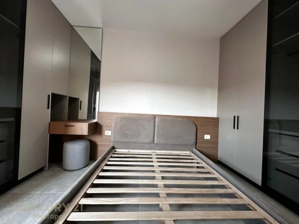 Tirane, shes apartament 1+1+Ballkon Kati 7, 72 m² 130.500 € (Rruga Bedri Karapici)