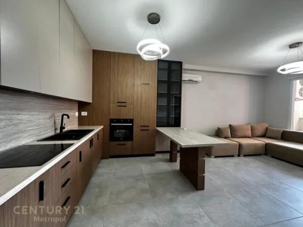 Tirane, shes apartament 1+1+Ballkon Kati 7, 72 m² 130.500 € (Rruga Bedri Karapici)