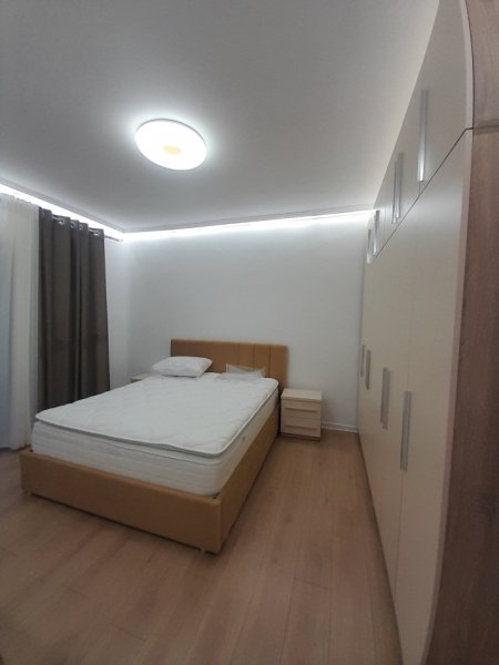 Apartament me Qera 1+1, Mobiluar, 550 € në Stacioni Trenit, Medrese-Tiranë