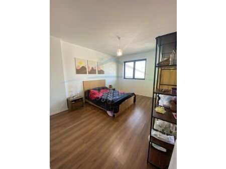 Tirane, jepet me qera apartament 2+1 Kati 5, 130 m² 600 € 