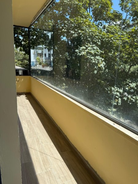 Tirane, jepet me qera zyre Kati 1, 120 m² 1.500 € (Bulevardi Zogu 1)
