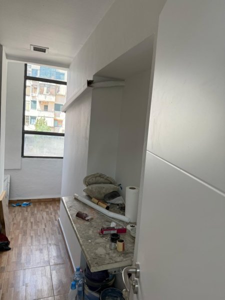 Tirane, jepet me qera zyre Kati 1, 120 m² 1.500 € (Bulevardi Zogu 1)