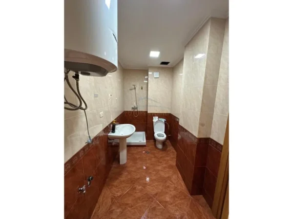 Tirane, shitet apartament 2+1+Ballkon Kati 3, 121 m² 270.000 € (Komuna e Parisit, Tirane)