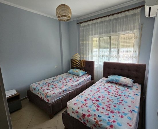 Tirane, jepet me qera apartament 2+1+Ballkon Kati 2, 100 m² 750 € (Rruga Peti)