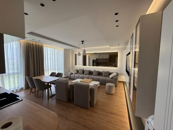 Tirane, jepet me qera apartament 1+1+Ballkon Kati 6, 76 m² 700 € (Bulevardi i ri)