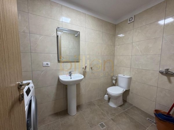 Tirane, jepet me qera 3+1+Ballkon , 120 m² 650 € (5 maji)