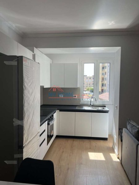 Apartament 2+1 me qera Bulevardi Zogu 1 ne Tirane