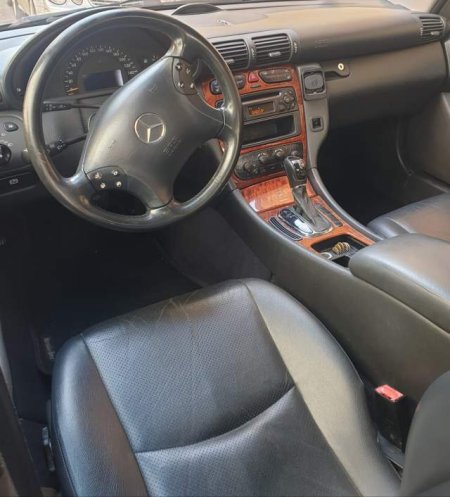 Tirane, shitet makine Mercedes-Benz Benz C class Viti 2001, 2.700 Euro