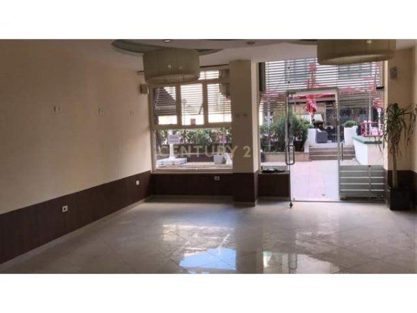 Tirane, shitet ambjent biznesi Kati 0, 52 m² 153.000 Euro (Don Bosko)