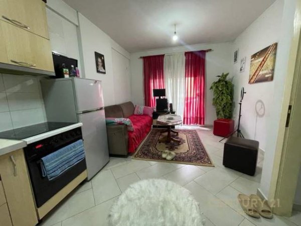 Tirane, shes apartament 1+1 52 m² 56.000 Euro (unaza e re)