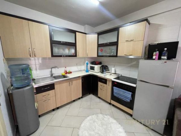 Tirane, shes apartament 1+1 52 m² 56.000 Euro (unaza e re)
