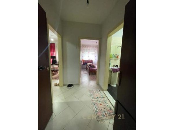 Tirane, shes apartament 1+1 52 m² 56.000 Euro (unaza e re)