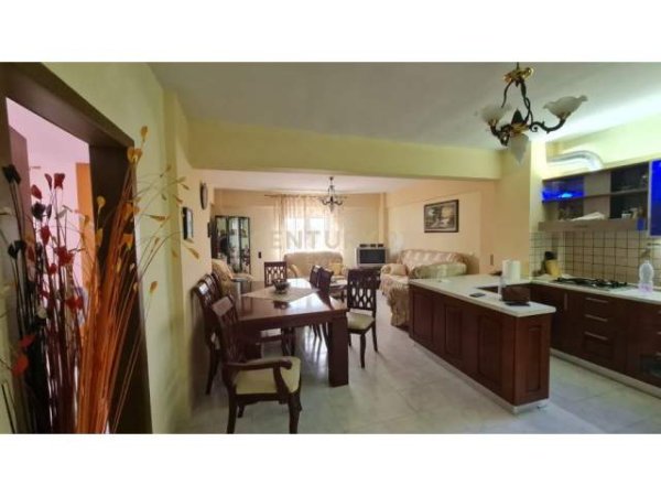 Tirane, shes apartament 2+1+BLK Kati 8, 119 m² 95.000 Euro (Laprake)