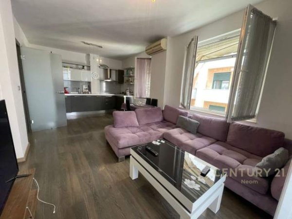 Tirane, shitet apartament 1+1+BLK Kati 3, 60 m² 125.000 Euro (liqeni i Thate, vije e pare)