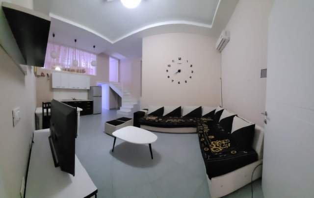 Tirane, jepet me qera apartament 2+1+BLK Kati 1, 90 m² 27.000 Leke (Muhamet Deliu)