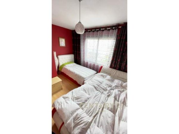 Tirane, shitet apartament 3+1+A+BLK Kati 3, 140 m² 155.000 Euro (Rruga e Kavajës)