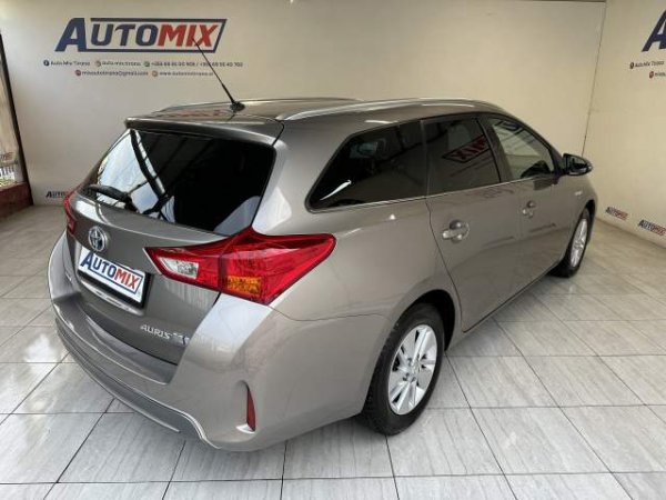 Tirane, shes makine Toyota auris Viti 2014, 12.200 Euro