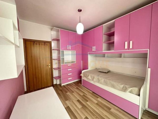 Tirane, jepet me qera apartament 2+1 Kati 4, 82 m² 400 Euro (Kodra E Diellit)