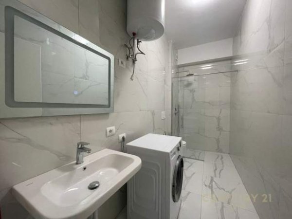 Tirane, jepet me qera apartament 2+1 500 Euro (siri kodra)