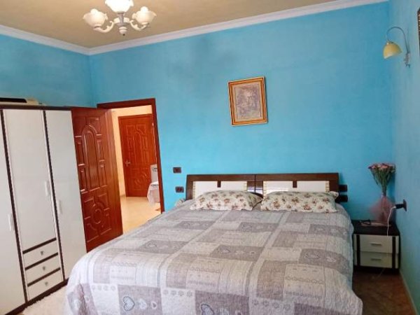 Tirane, jepet me qera Vile 2+1+BLK Kati 3, 127 m² 400 Euro (Fatmir Agalliu)