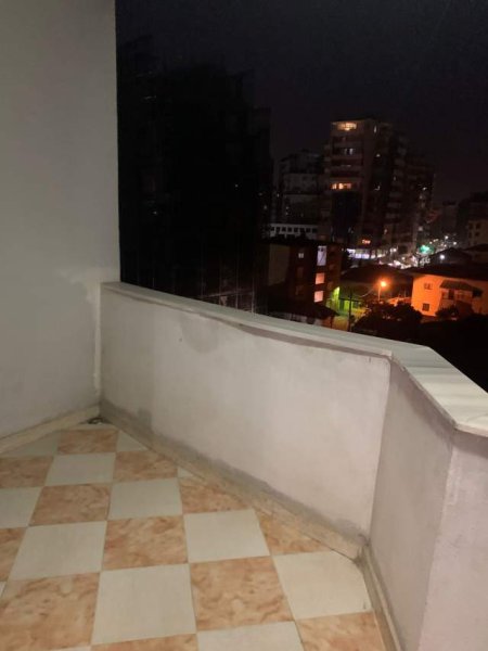 Tirane, jepet me qera apartament 1+1+BLK Kati 4, 47 m² 35.000 Leke (Rruga e Dibres)