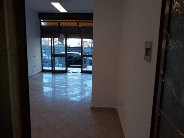 Tirane, jepet me qera ambjent biznesi Kati 0, 35 m² 500 Euro