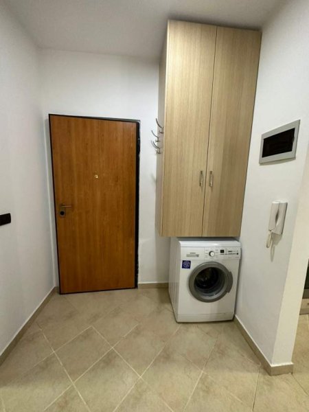Tirane, jepet me qera Kati 3, 400 Euro