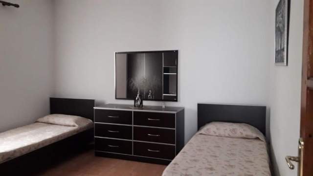 Tirane, jepet me qera shtepi 2+1+A+BLK Kati 1, 40.000 Leke (benjamin kruta)