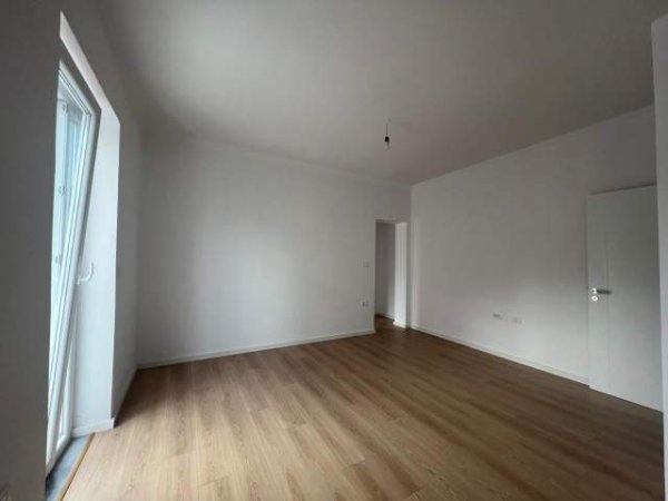 Tirane, shitet apartament 1+1+BLK Kati 3, 48 m² 88.000 Euro (21 Dhjetori)