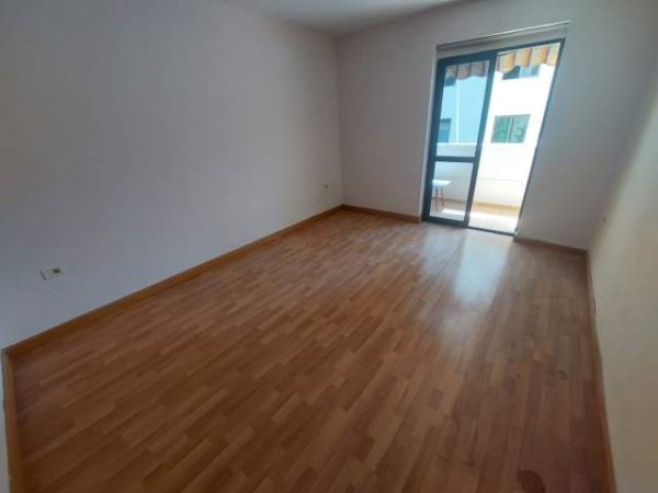Tirane, shes apartament 1+1+BLK Kati 4, 76 m² 89.000 Euro (Ish Restorant Durresi)