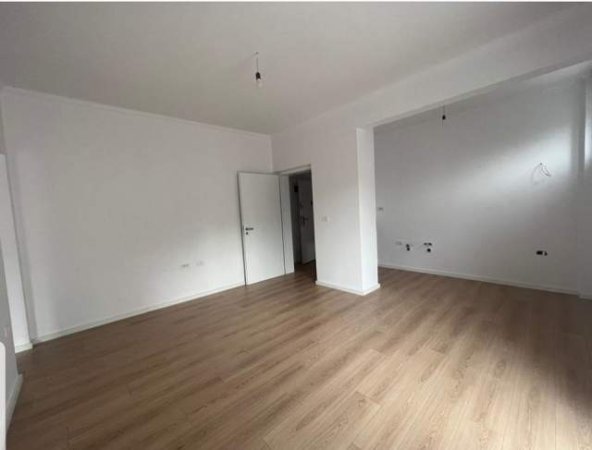Tirane, shitet apartament 1+1 Kati 3, 48 m² 88.000 Euro (21 Dhjetori)