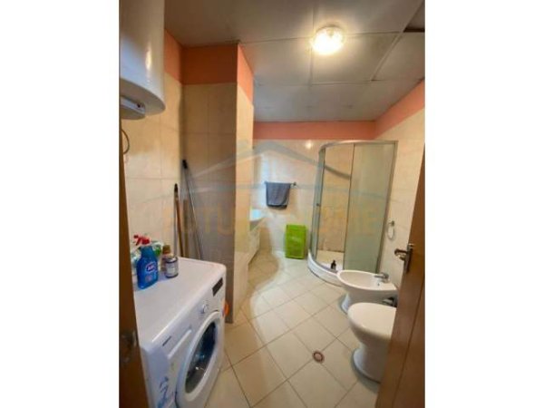 Tirane, shitet apartament 1+1+BLK Kati 4, 66 m² 69.600 Euro (Yzberisht)