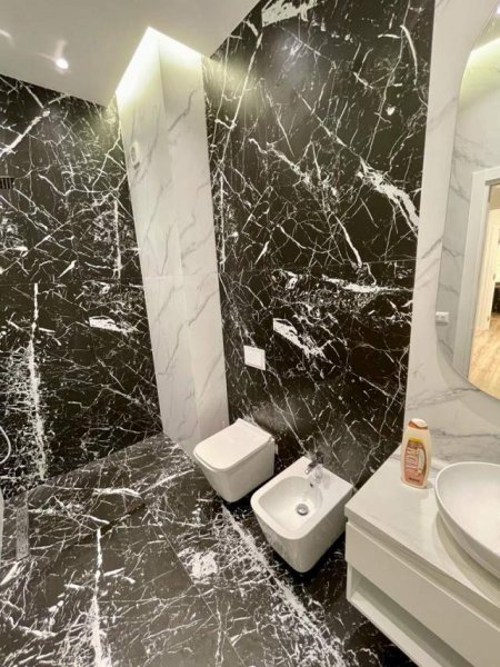 Japim me qira apartament 2+1+2,+Post parkimi,Square 21