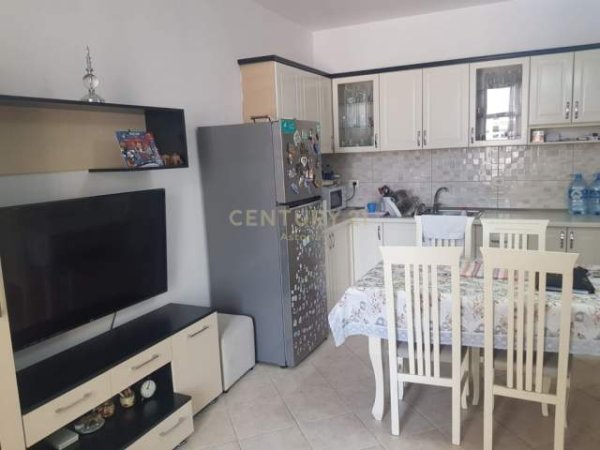 Tirane, shitet apartament Kati 2, 100 m² 105.000 Euro (Vila L)