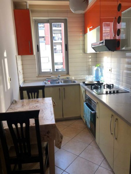 Tirane, jepet me qera apartament 2+1+A+BLK Kati 2, 90 m² 40.000 Leke