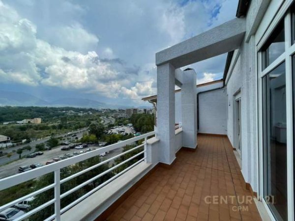 Tirane, shitet Penthouse 3+1+A+BLK Kati 5, 215 m² 330.000 Euro (Kompleksi kolombo)