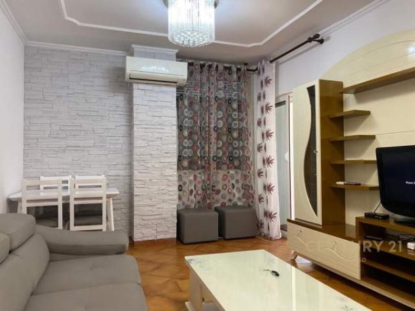Tirane, jepet me qera apartament 2+1+BLK Kati 7, 87 m² 450 Euro (rruga don bosko)