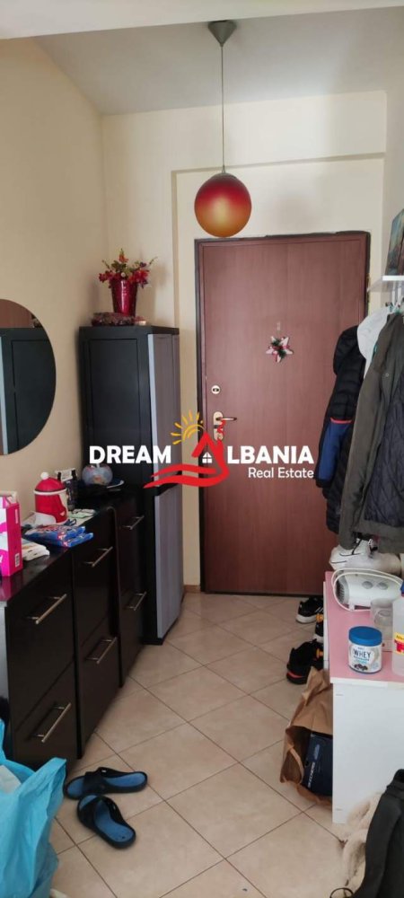 Tirane, shitet apartament 2+1+BLK Kati 3, 9.518 m² 175.000 Euro (Komuna e Parisit prane Kristal Center)