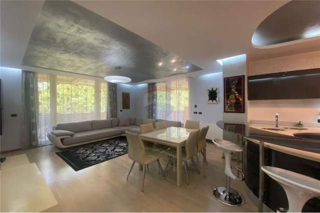 Tirane, shitet apartament 3+1+A+BLK Kati 3, 290 m² 400.000 Euro (Bulevardi Zhan Dark)