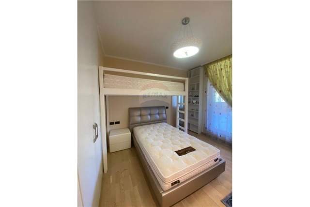 Tirane, shitet apartament 3+1+A+BLK Kati 3, 290 m² 400.000 Euro (Bulevardi Zhan Dark)