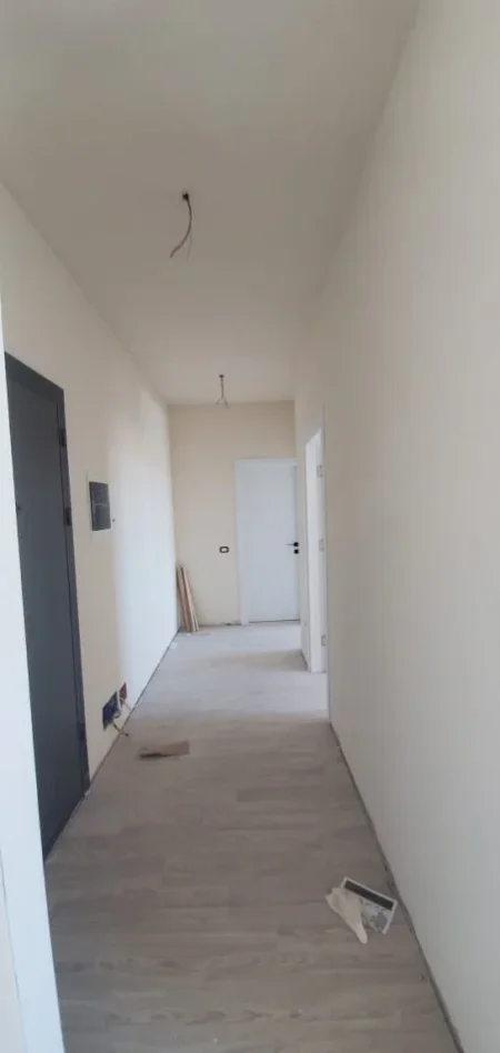 Tirane, shitet apartament 2+1+Ballkon Kati 2, 104 m² (Kamez)