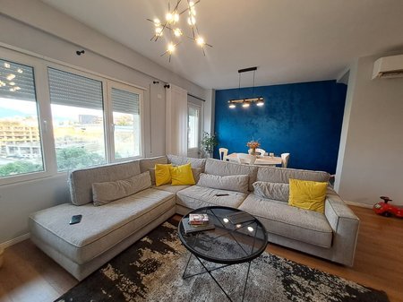 Tirane, jepet me qera apartament duplex Kati 1, 125 m² 900 € 