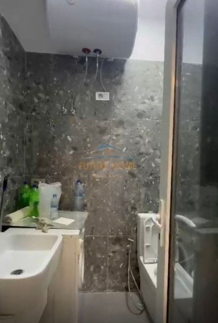 Tirane, shes apartament 1+1 Kati 3, 50 m² 105.000 € (Rruga Arkitekt Sinani)