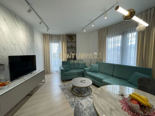 Tirane, jepet me qera apartament 1+1 Kati 8, 70 m² 1.000 € (Bulevardi Zogu i 1)